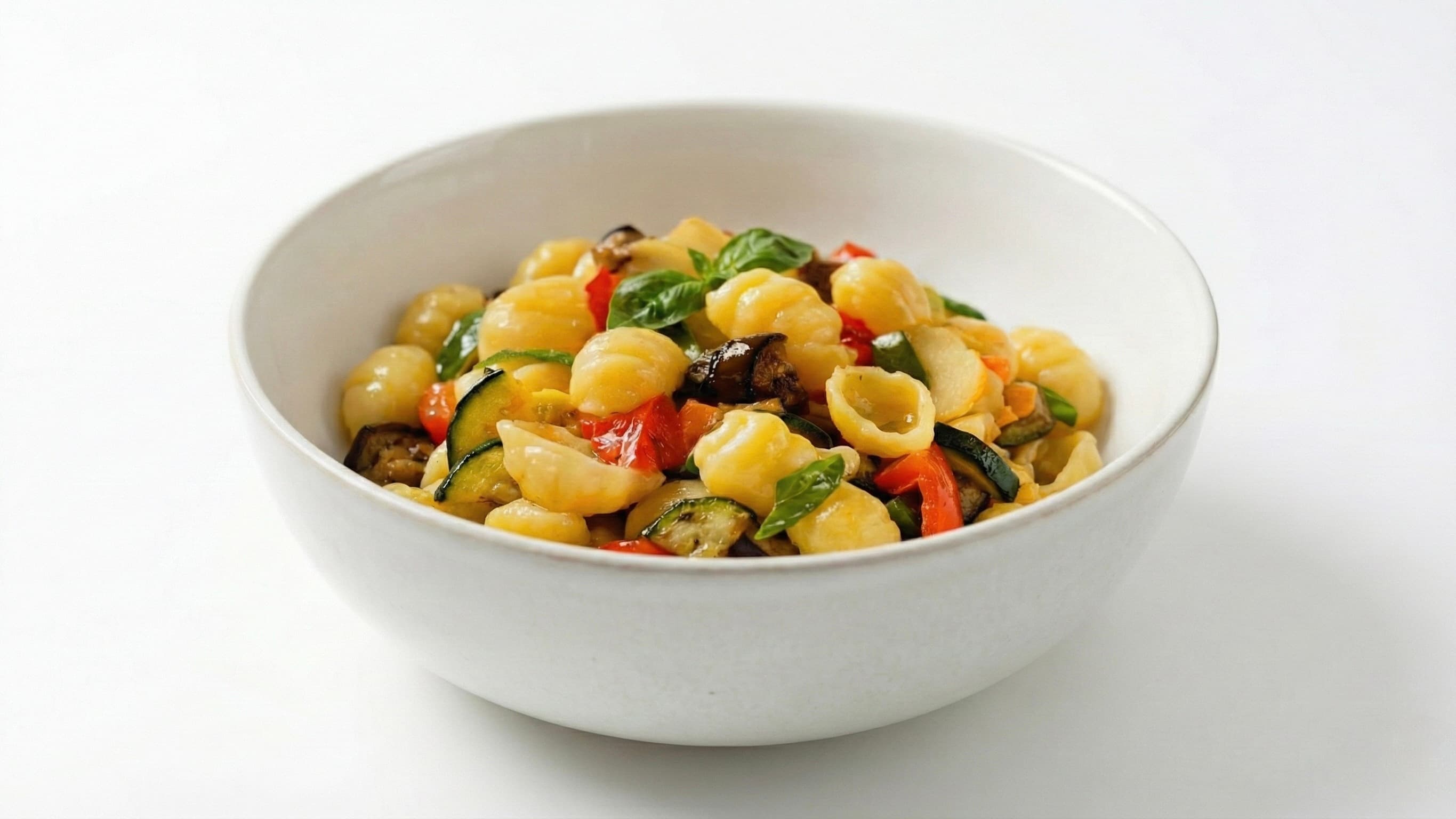 Pasta Fredda con Scamorza e Verdure Grigliate 