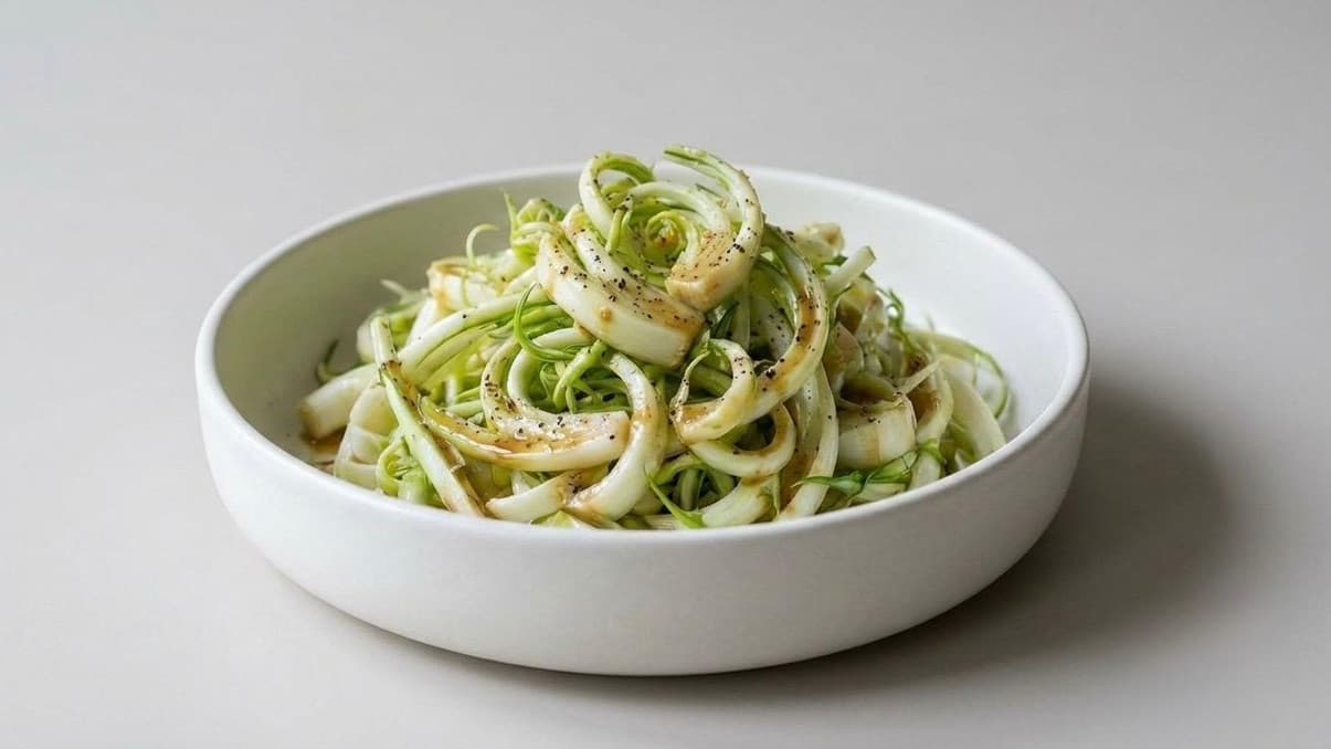 Puntarelle alla Romana con Aglio, Olio e Pepe Nero